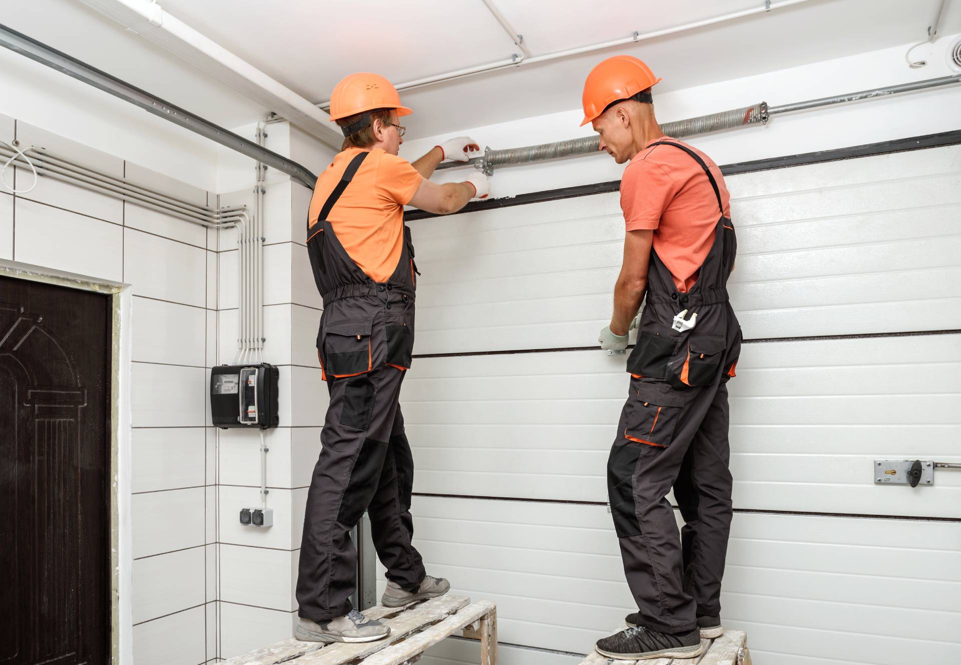 garage doors maintainance